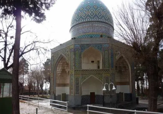 قدمگاه امام رضا کجاست