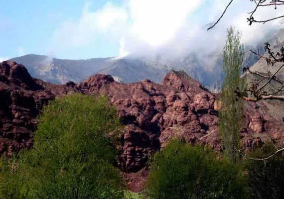 دره هفت غار نیشابور