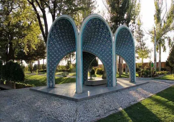 آرامگاه کمال الملک، نقاش مشهور ایران و جهان