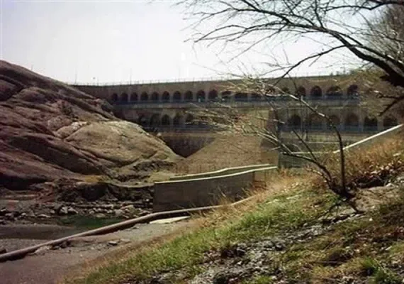 بند باستانی فریمان