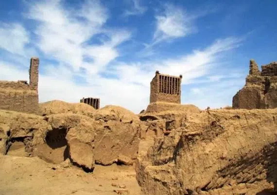 مجموعه معماري روستاي عمراني گناباد