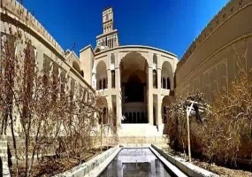 خانه ی آقازاده