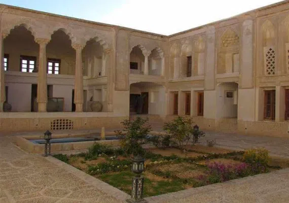 خانه ی صولت(موزه ی مردم شناسی ابرکوه)