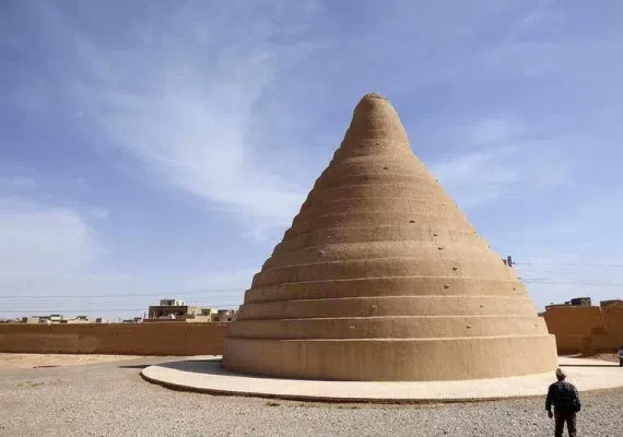 یخچال  خشتی ابرکوه