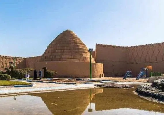 یخدان مویدی
