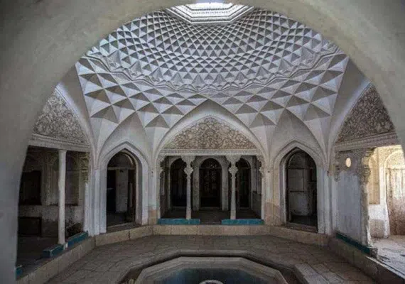 عمارت شترگلو