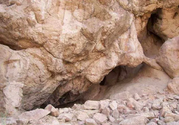 غار لکی اسپیور قاینات