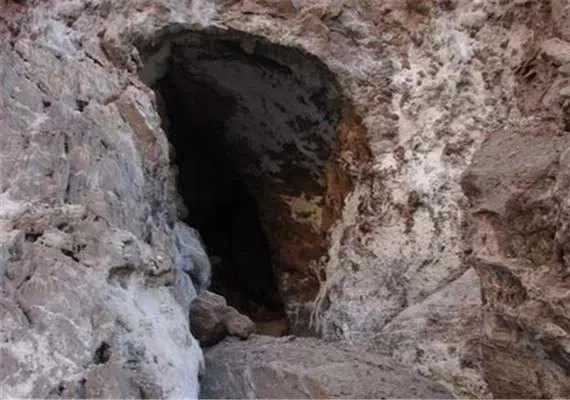 غار هندل آباد مشهد