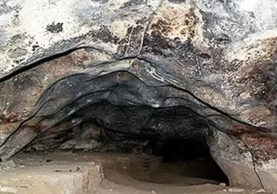 غار زری مشهد