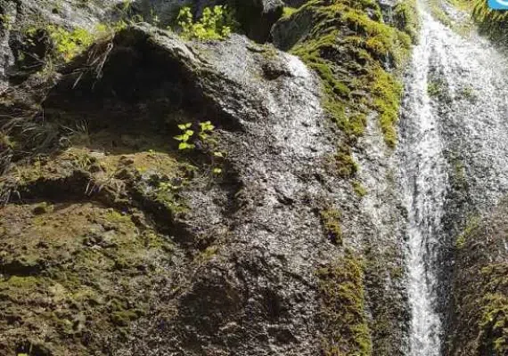 آبشار باران کوه