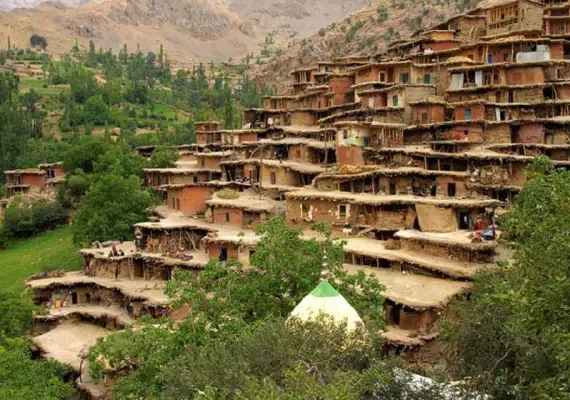 روستای اسفیدان یا اسپیدان، ماسوله شرق ایران