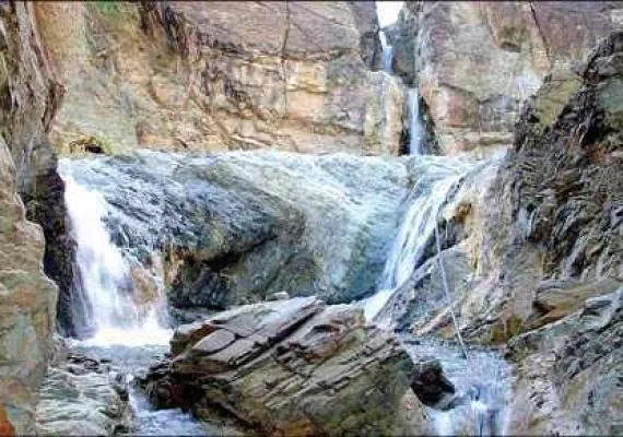 گلکان و تاسکان آبشار های منحصر به فرد سیستان و بلوچستان