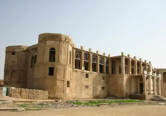 عمارت تاریخی ملک، عمارتی به قدمت قاجار