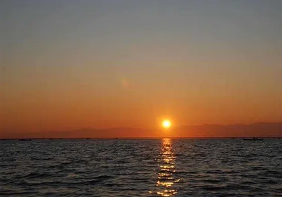 اسکله بندر گز، چهره زیبای دریای خزر در غروب آفتاب