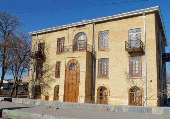 عمارت دارایی زنجان، موزه صنایع دستی