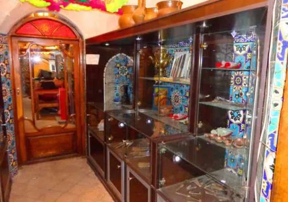 حمام حاج داداش زنجان، حمامی در قلب بازار