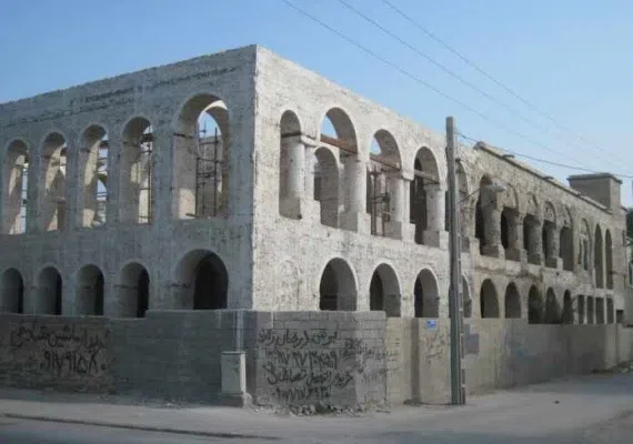 عمارت کوتی در محله قدیمی کوتی