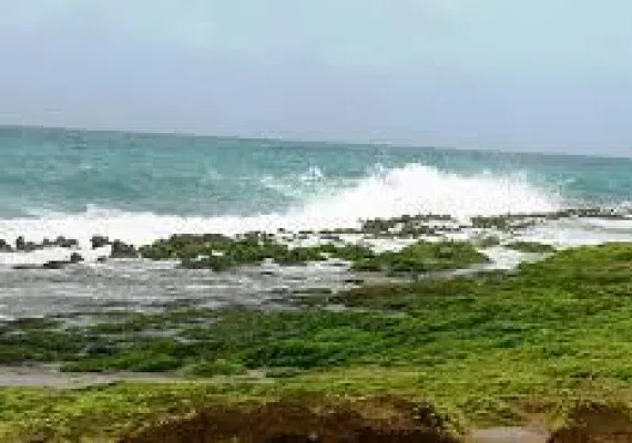 روستای درک زر آباد، روستایی با چهار ساحل متنوع