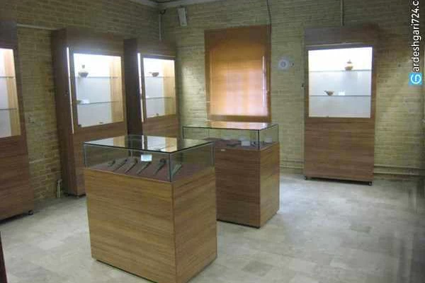 بقعه پیر احمد زهرنوش، مدفنی از جنس تاریخ