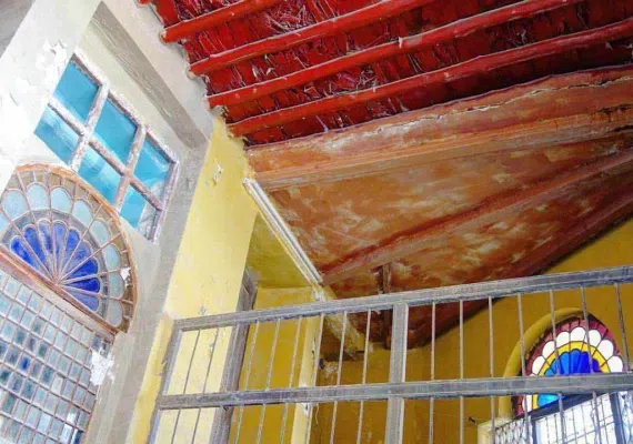 عمارت کوتی در محله قدیمی کوتی