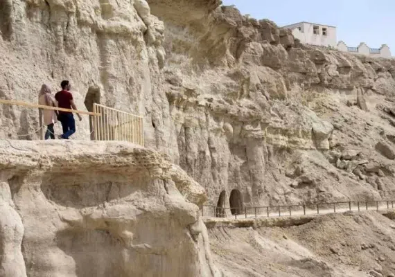 غار خربس، پلاژ سیمین قشم