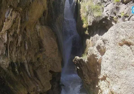 آبشار گل آخور ورزقان