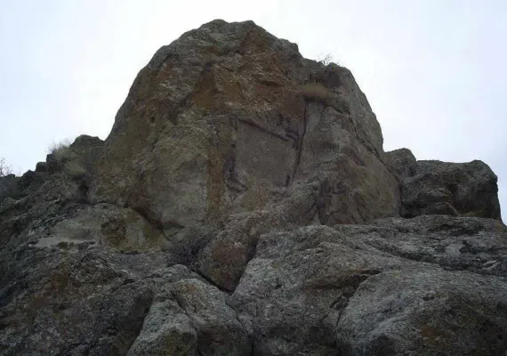 سنگ نبشته رازلیق سراب، یادگاری چند هزار ساله