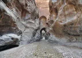 طاق شاه عباسی طبس