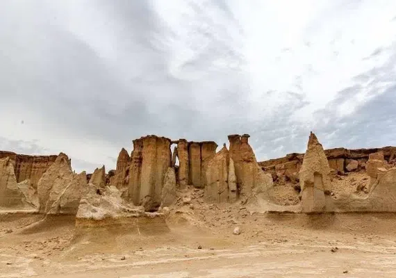 دره تندیس های قشم