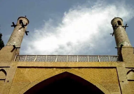 منارجنبان اصفهان