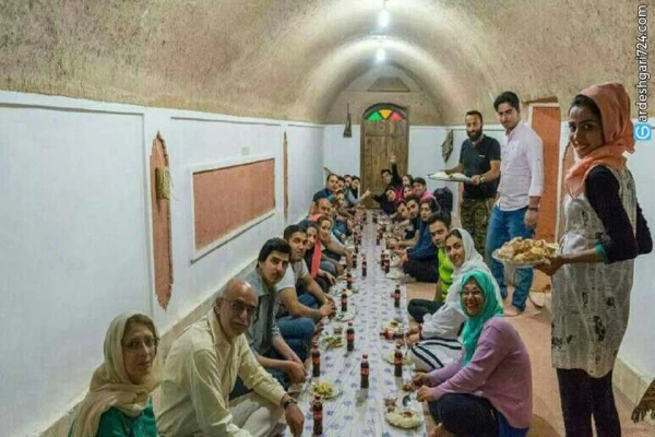 اقامتگاه بومگردی عمونوروز طبس