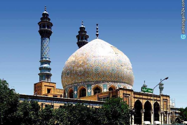 مسجد اعظم قم، صاحب عظیم ترین لوستر جهان