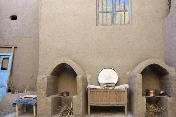 اقامتگاه بومگردی نایبند