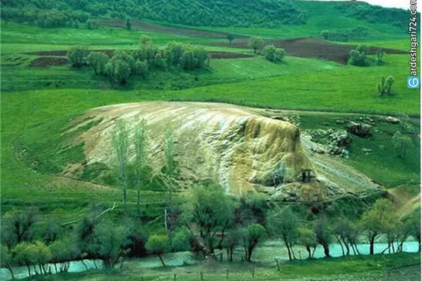 چشمه کانی گراوان