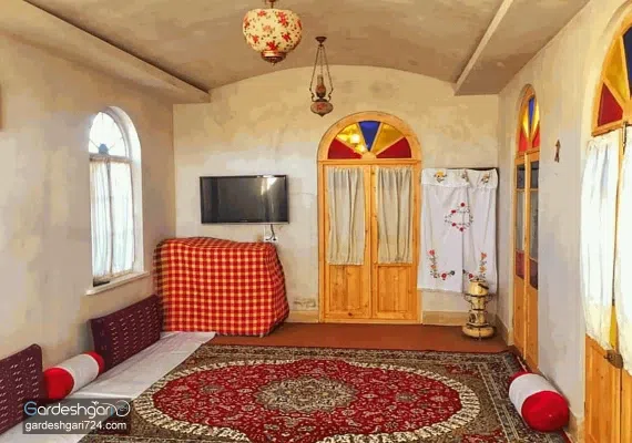 اقامتگاه بوم گردی عمارت بهشت هشتم