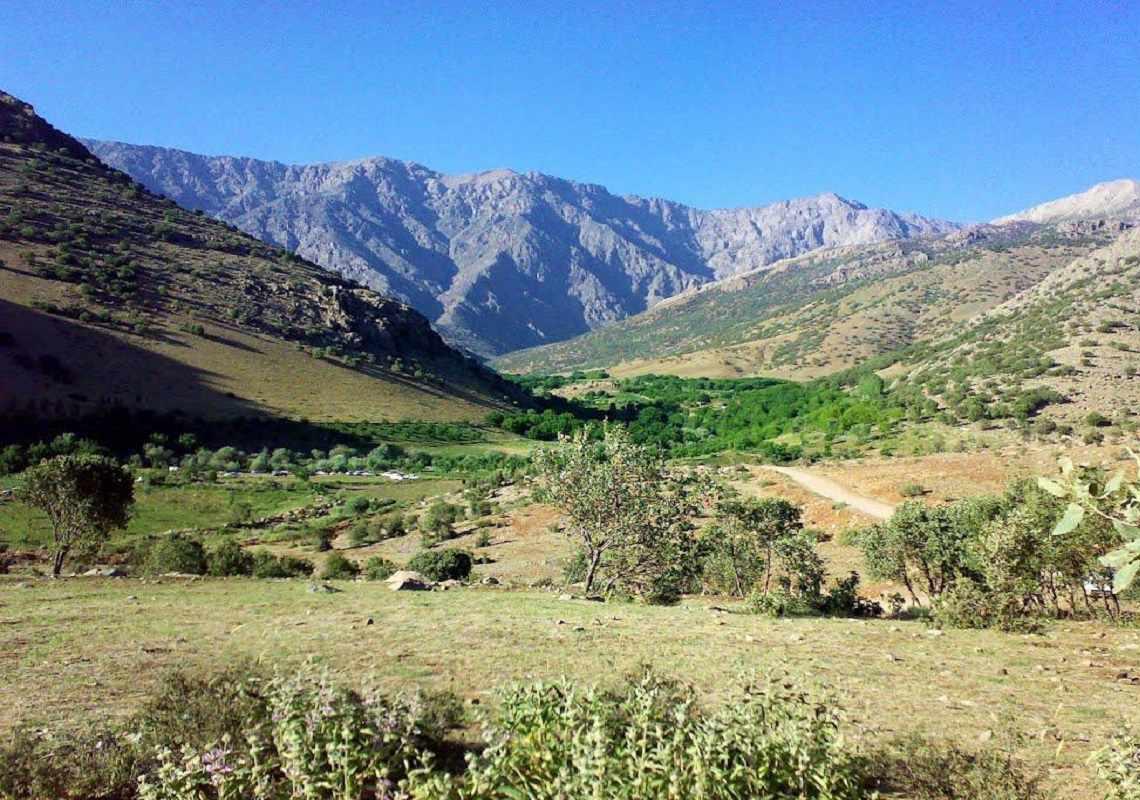 تفرجگاه تخت شاه