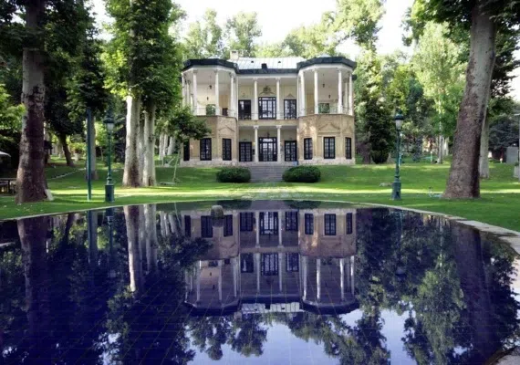 کاخ نیاوران