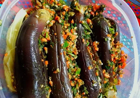 طرز تهیه ترشی بادمجان شکم پر تبریزی "آسان و مرحله به مرحله"