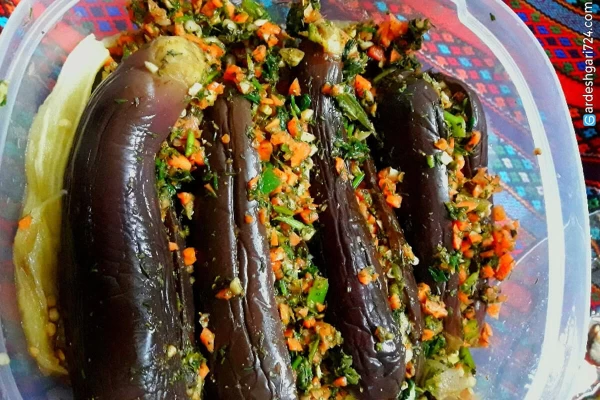 طرز تهیه ترشی بادمجان شکم پر تبریزی "آسان و مرحله به مرحله"