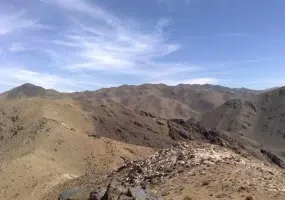 منطقه شکار ممنوع کمرسرخ، معدن داروهای گیاهی