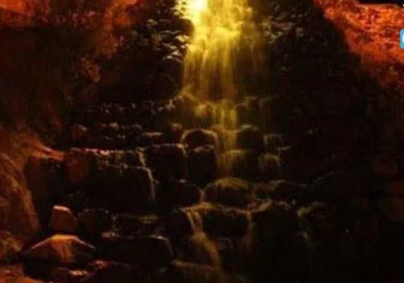 آبشار کاخک