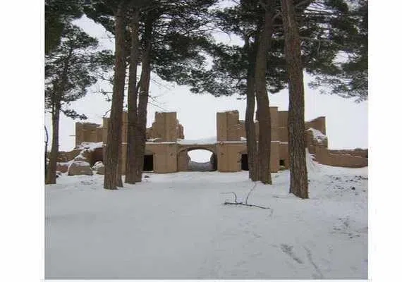 عمارت و باغ نشاط