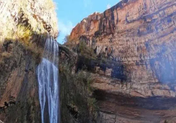 آبشار گنده گاو