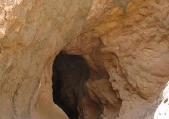 غار خاگینه نماد زیبایی در دل کوه