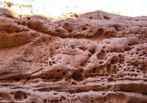 دره پرستوها نیشابور