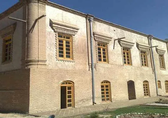 عمارت و باغ نشاط