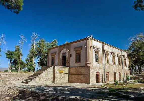 عمارت و باغ نشاط
