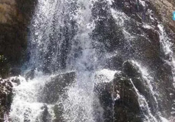 آبشار کاخک