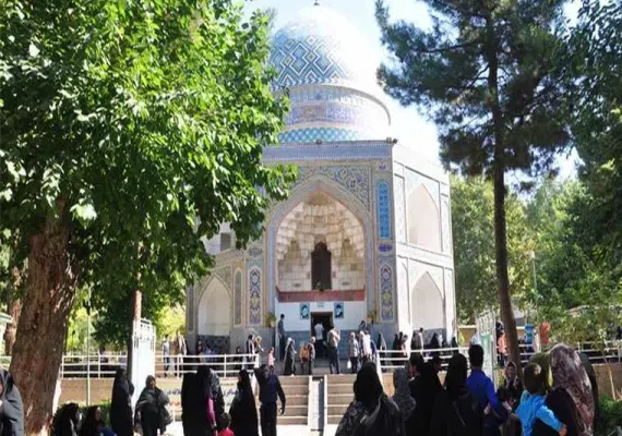 قدمگاه امام رضا کجاست