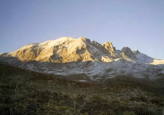 رشته کوه بینالود